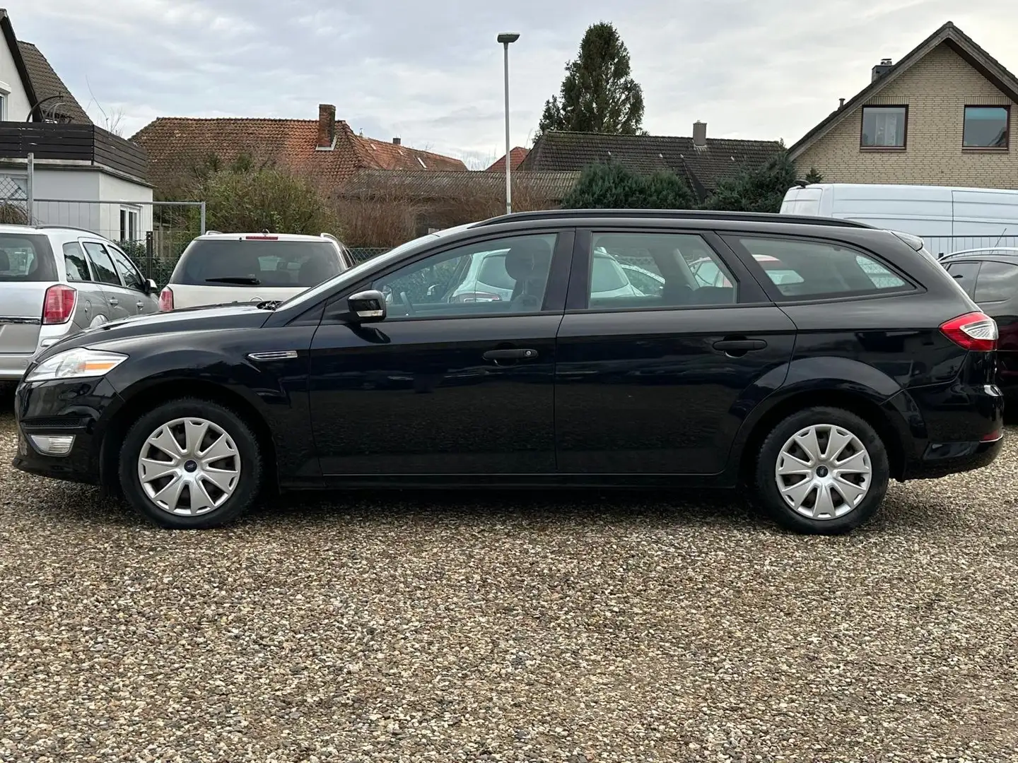 Ford Mondeo 1.6 Ti-VCT Ambiente Scheckheft PDC SHZ Klima Schwarz - 2