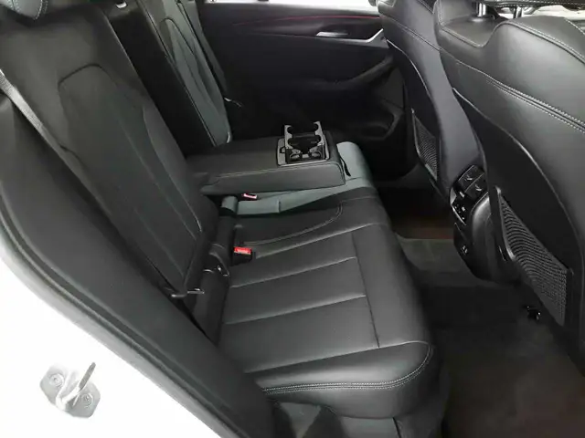 BMW X3 view 14