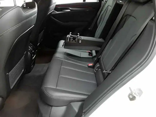BMW X3 view 13