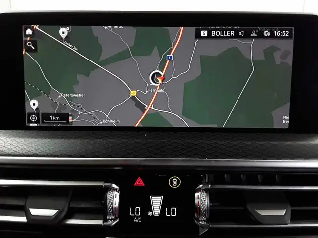 BMW X3 view 12