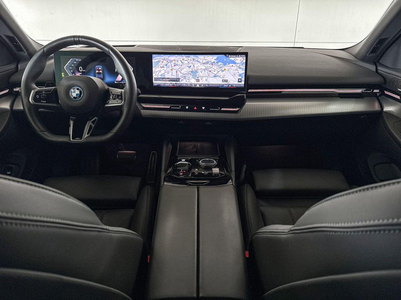 BMW 530 5 Serie Touring 530e — photo 11