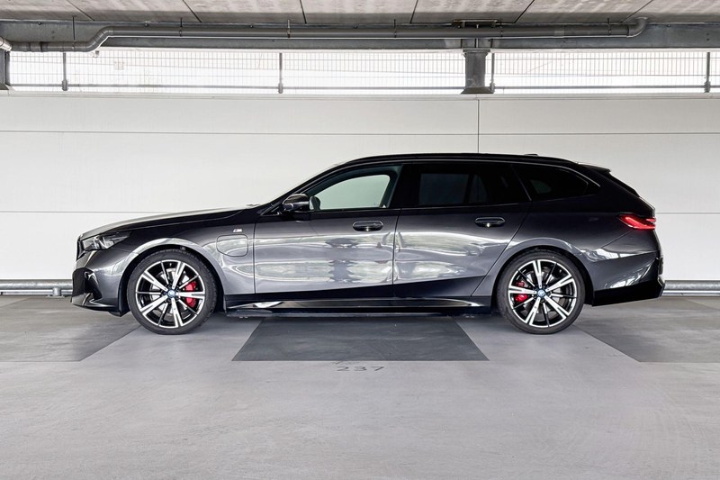 BMW 530 5 Serie Touring 530e — photo 2