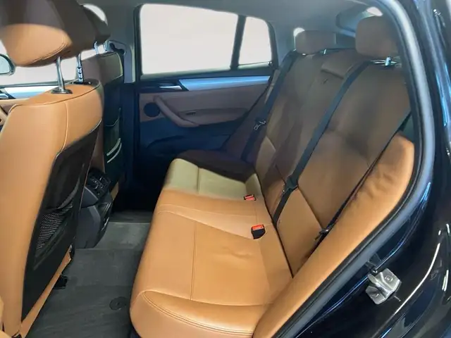 BMW X4 view 8