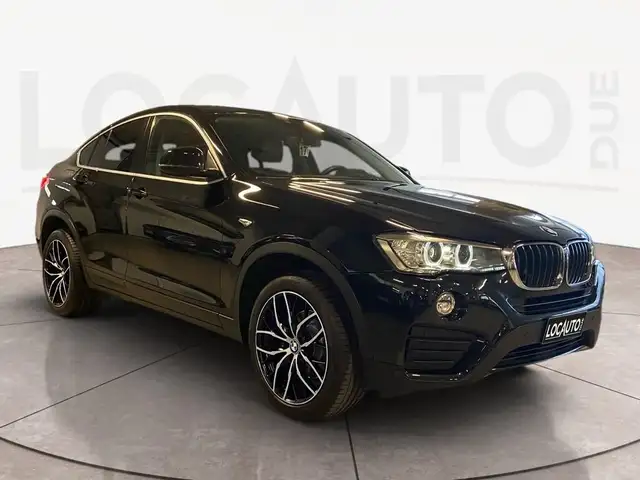 BMW X4 view 3