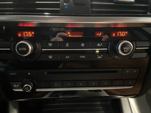 BMW X4 view 11
