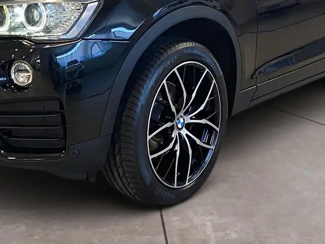 BMW X4 view 15