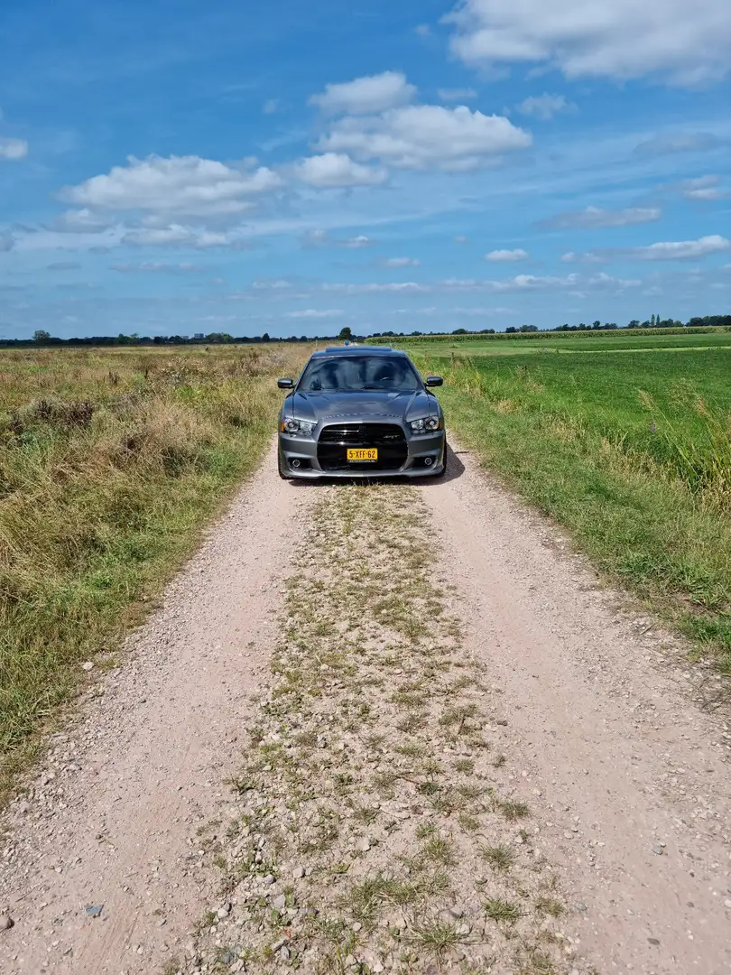 Dodge Charger SRT8 Gris - 2
