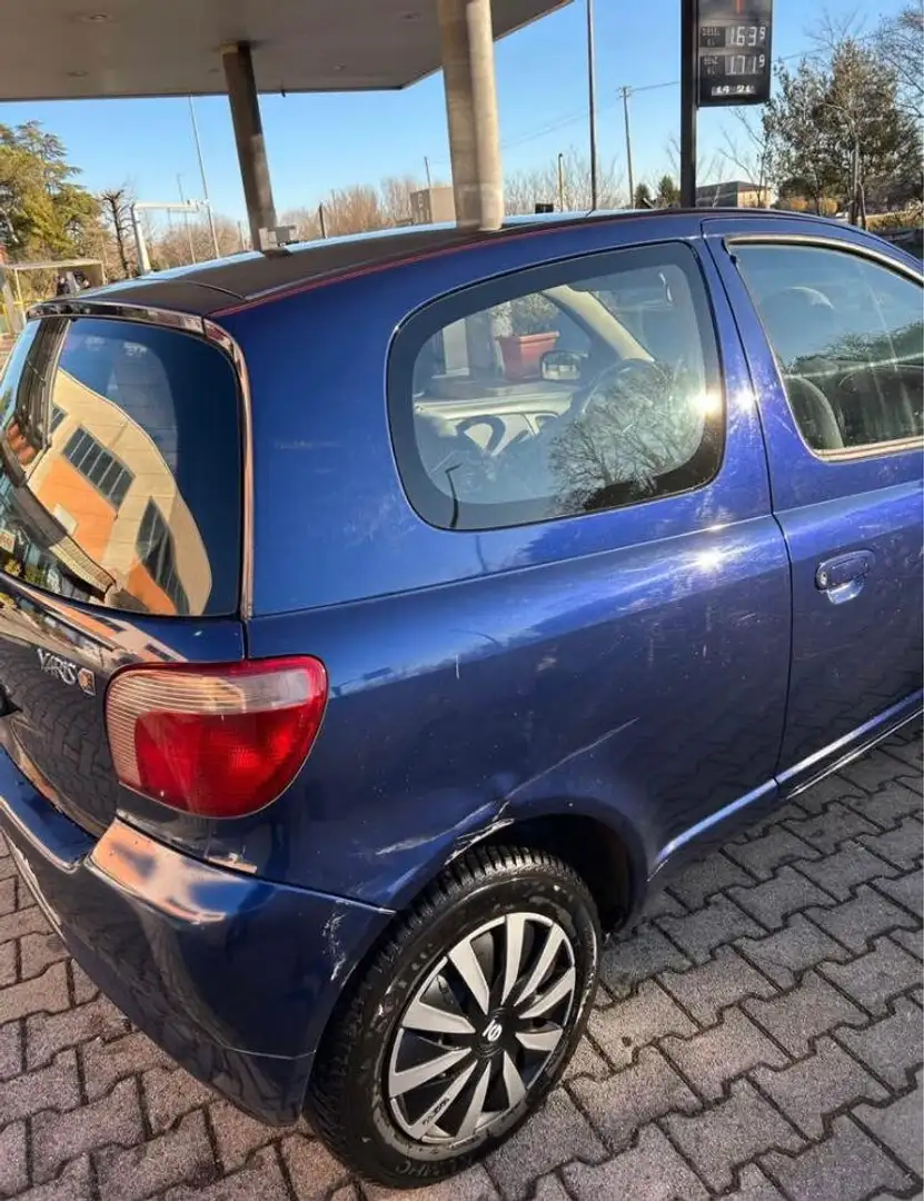 Toyota Yaris Kék - 2