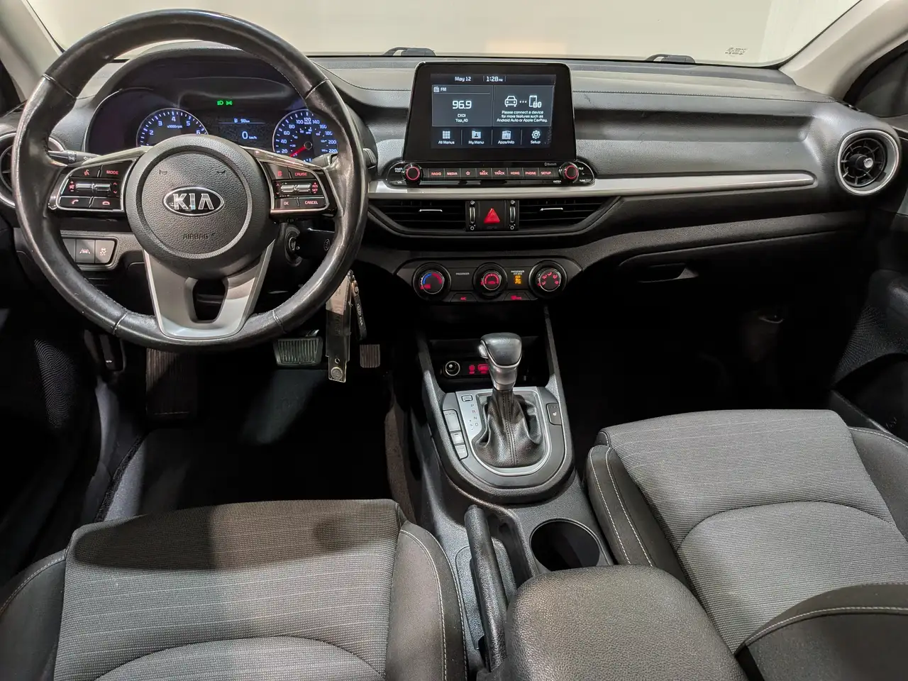 Kia Forte снимка Kia Forte