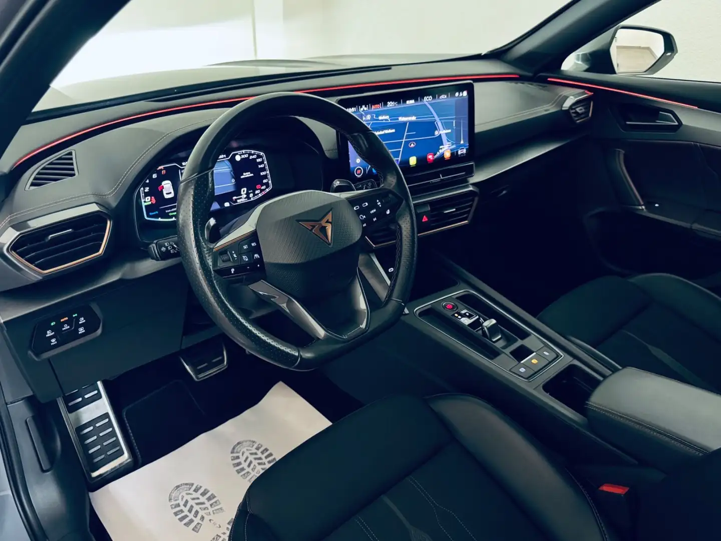 CUPRA Formentor VZ e-Hybrid * 360°-KAM * AHK * NAVI * Grey - 2