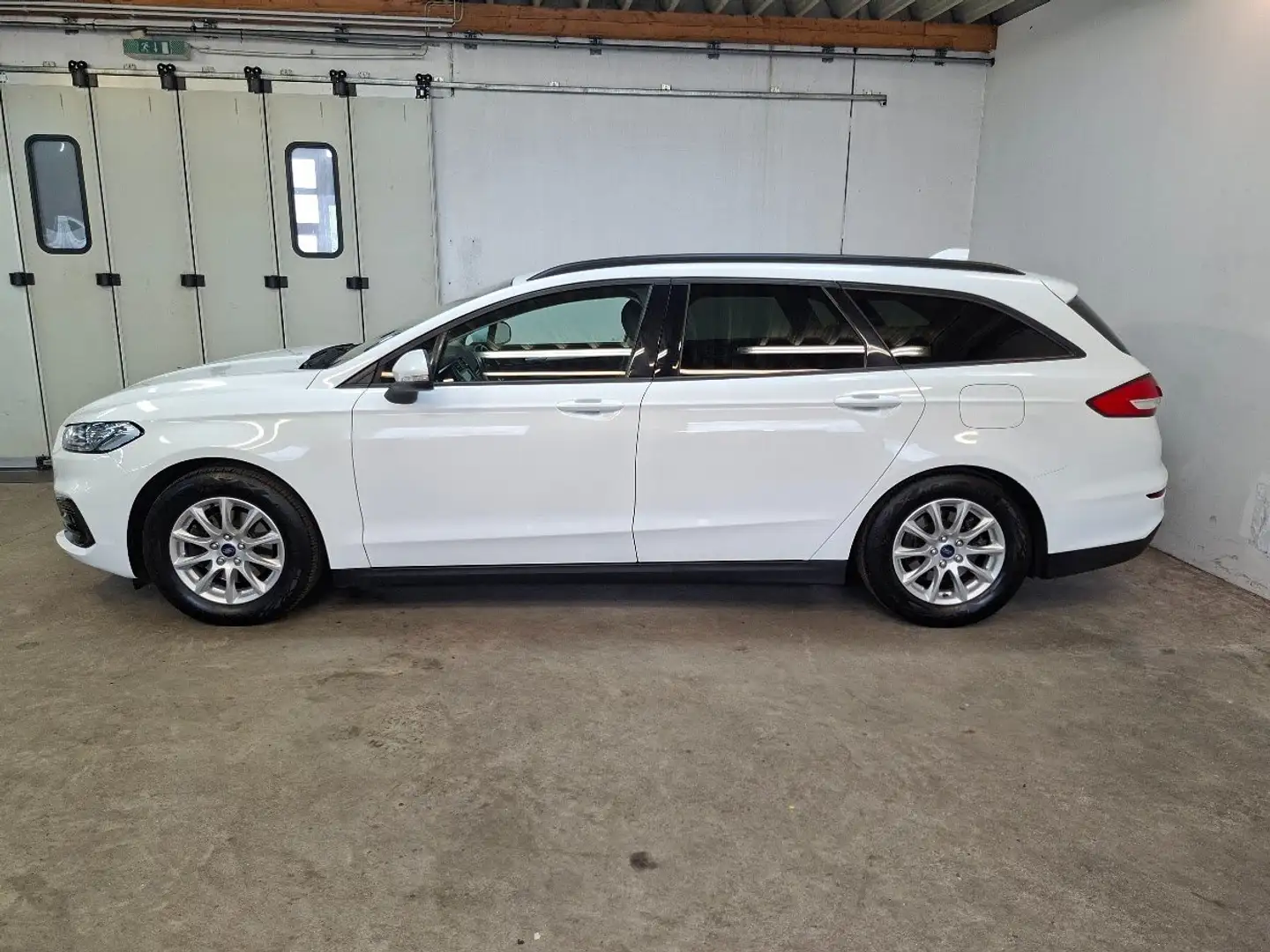 Ford Mondeo Kombi 2.0 EcoBlue, AHK, LED, Winter-Paket Weiß - 2