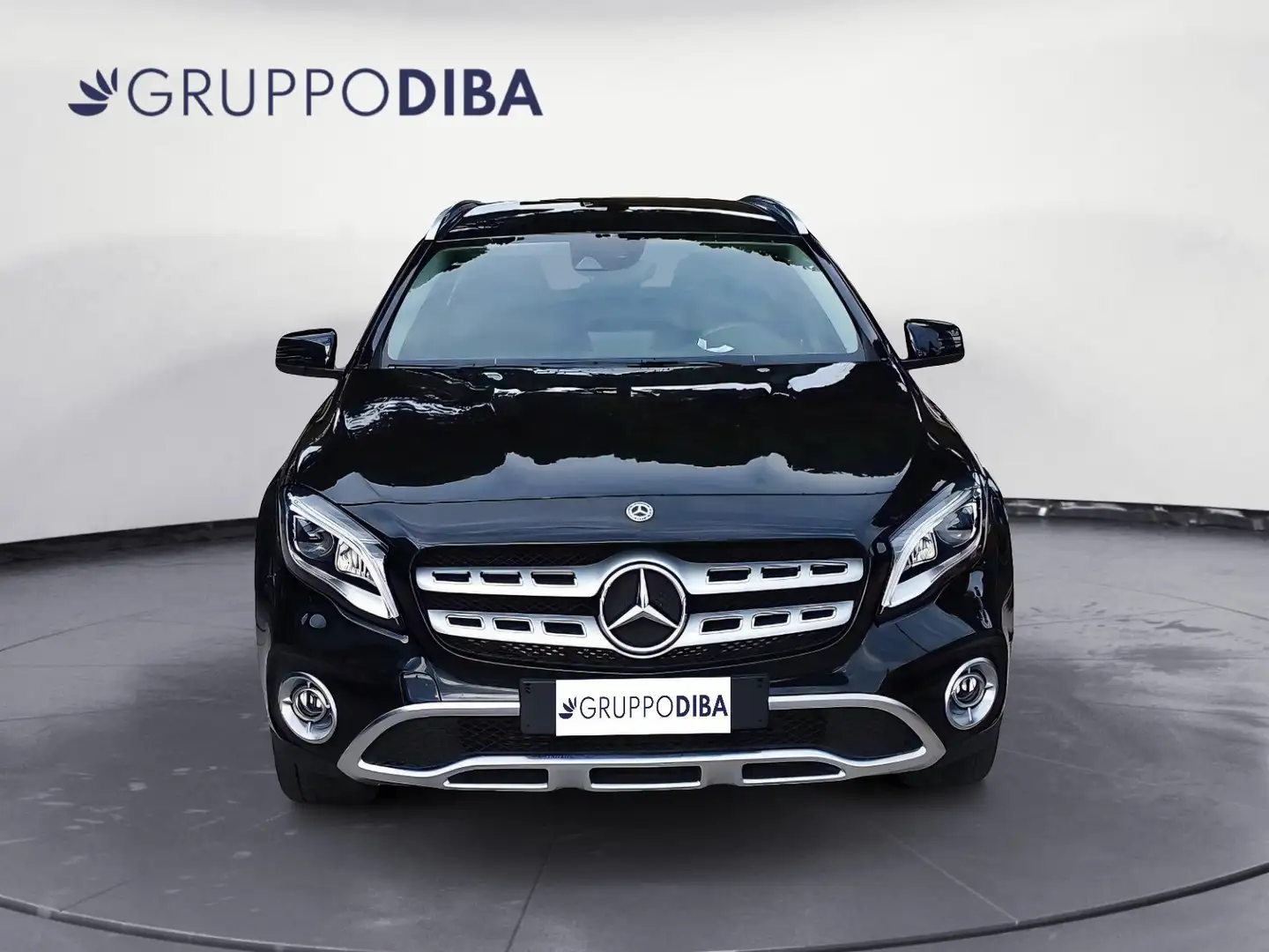 Mercedes-Benz GLA 180 GLA-X156 2017 Benzina 180 Sport Nero - 2