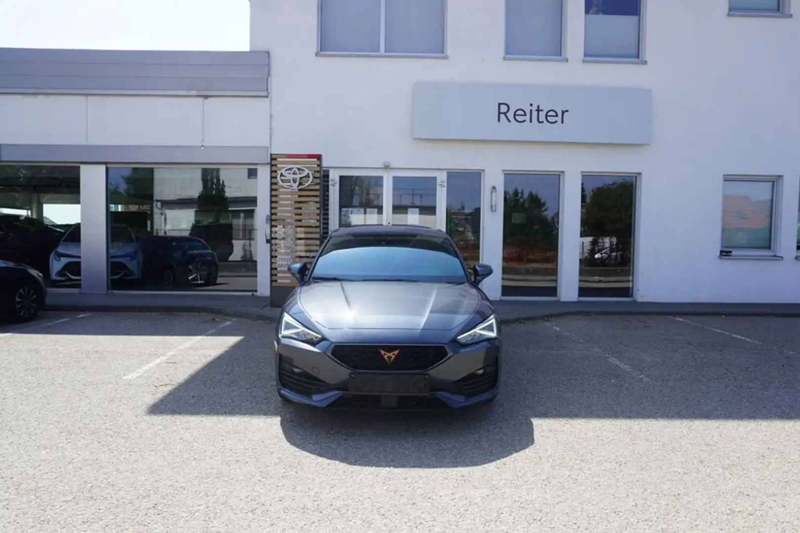 CUPRA Leon e-HYBRID DSG *LED*KAMERA*T-LEDER* Grau - 1