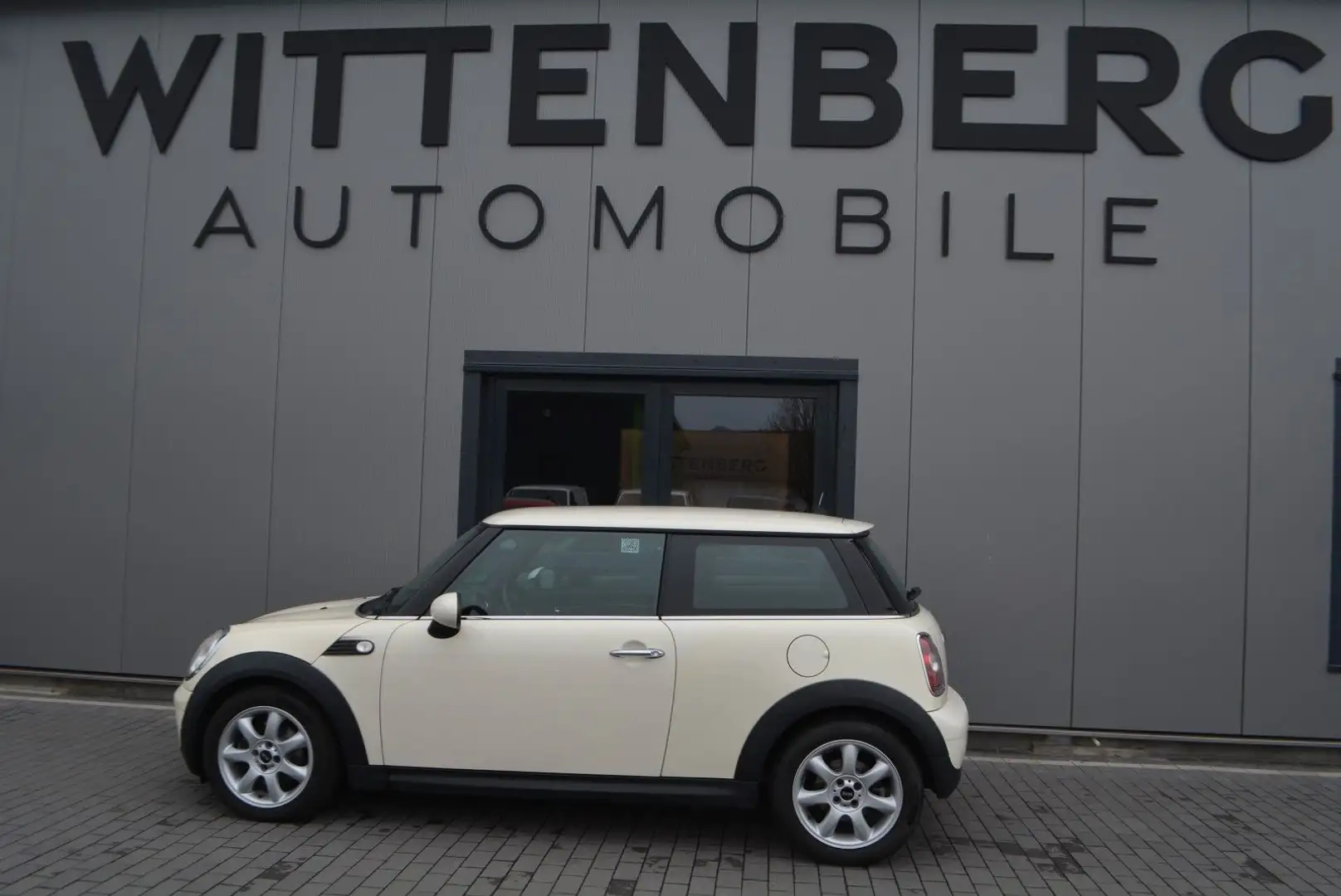 MINI One Mini One Pepper-LM Felgen-PDC-Service neu Weiß - 1