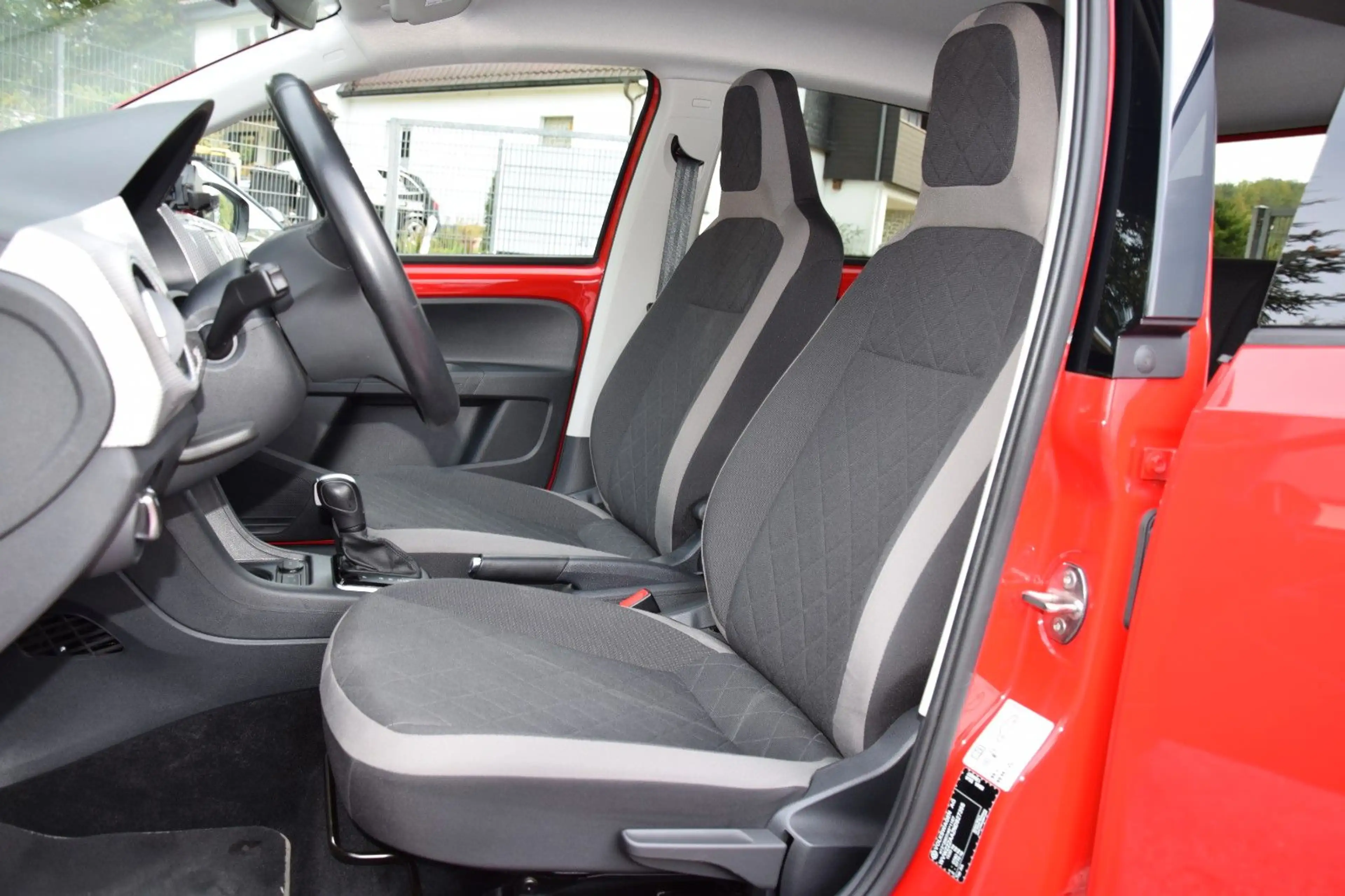 Volkswagen e-up! Style Plus/ Kamera / CCS/ 1 Hand/ SHZ — photo 10
