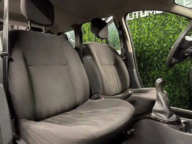 Dacia Duster view 14