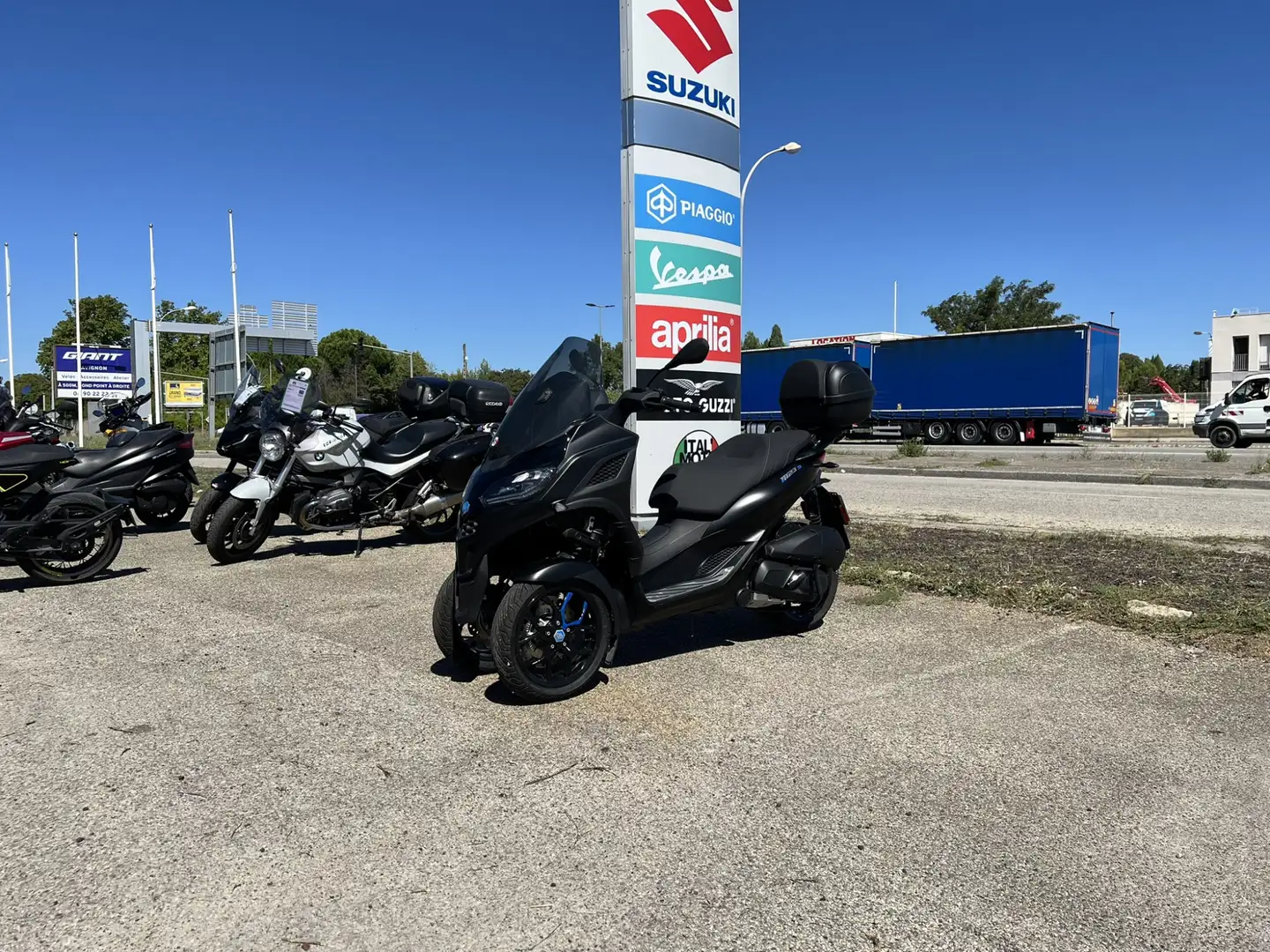 Piaggio MP3 310 Zwart - 1