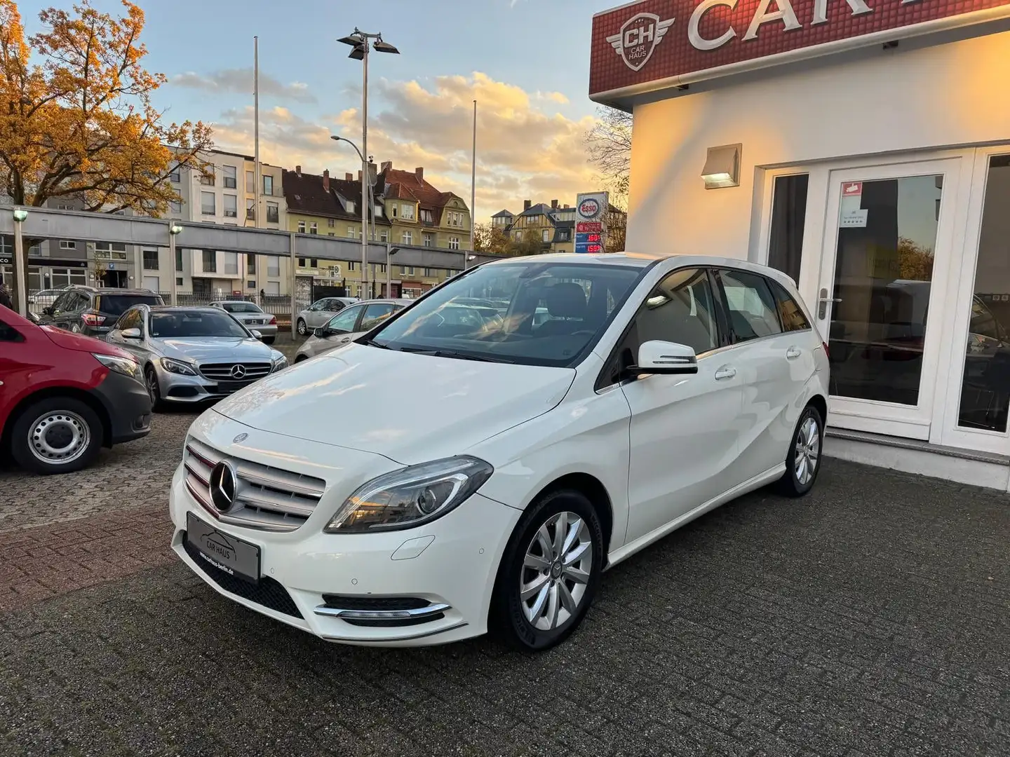 Mercedes-Benz B 180 BLUEEFFICIENCY Weiß - 2