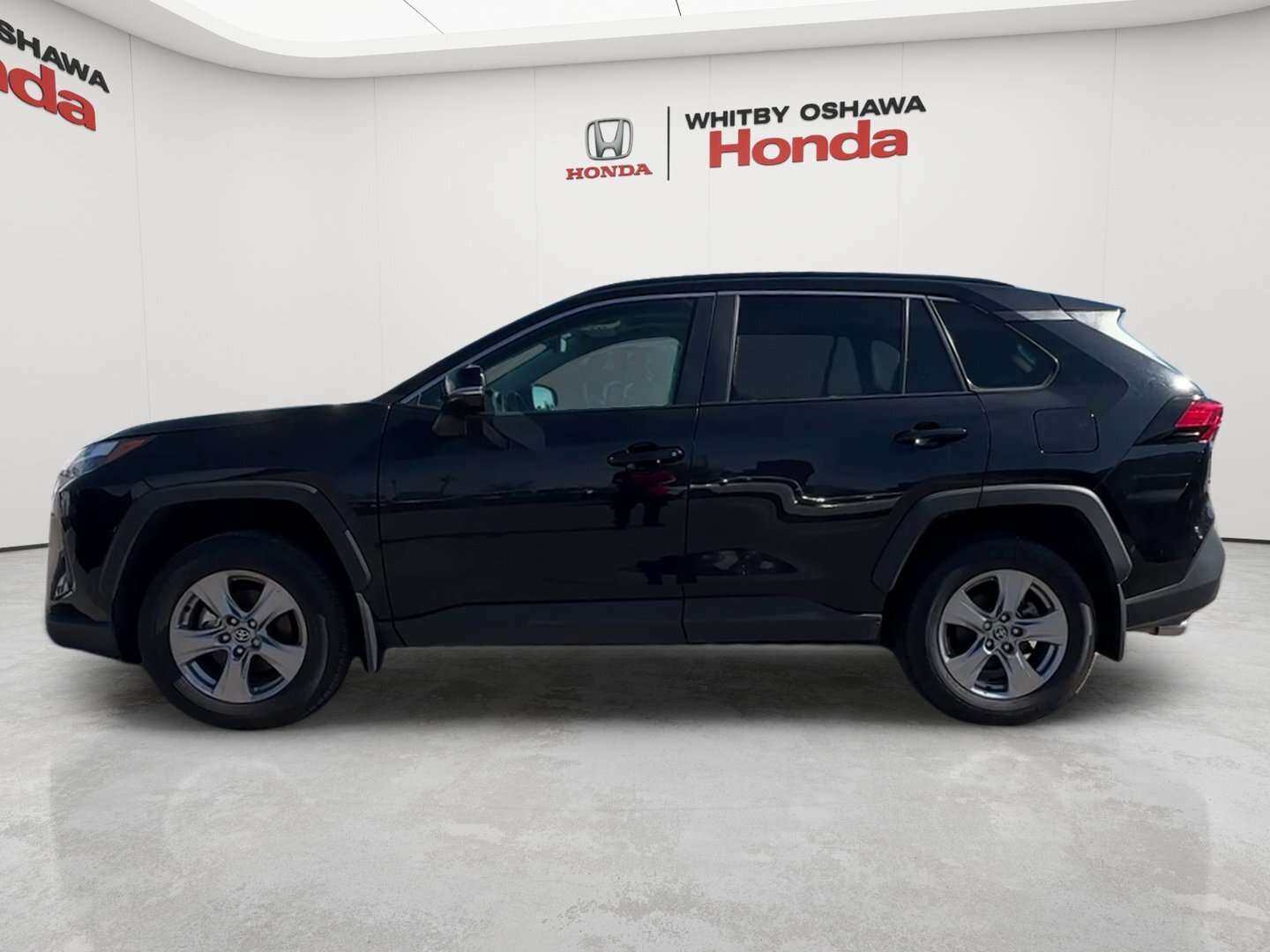 2025 Toyota RAV4 XLE — снимка 1