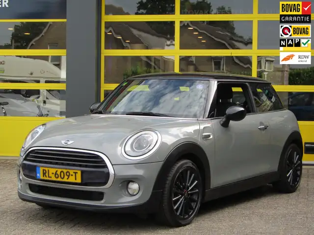 MINI Cooper 3-Deurs 1.5 Serious Business