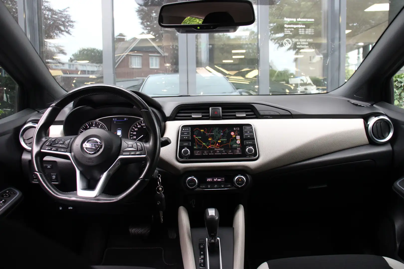 Nissan Micra 1.0 IG-T N-Connecta automaat Grijs - 2