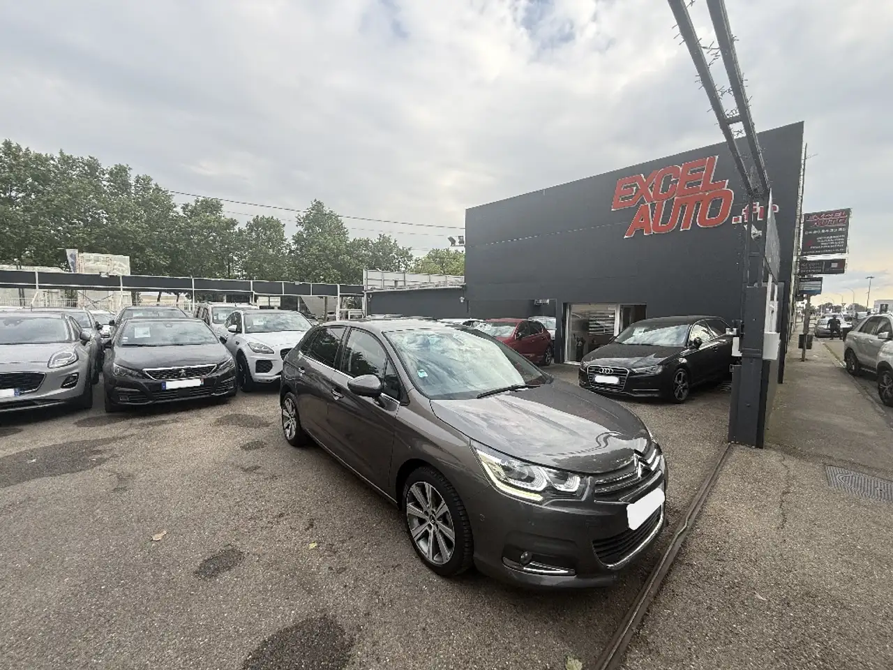 Citroen C4 BlueHDi 120 Shine