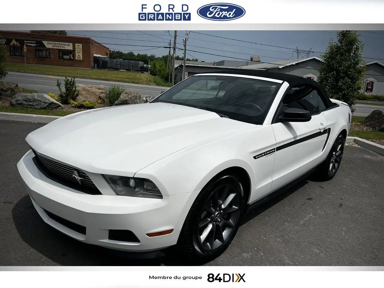 Ford Mustang photo Ford Mustang