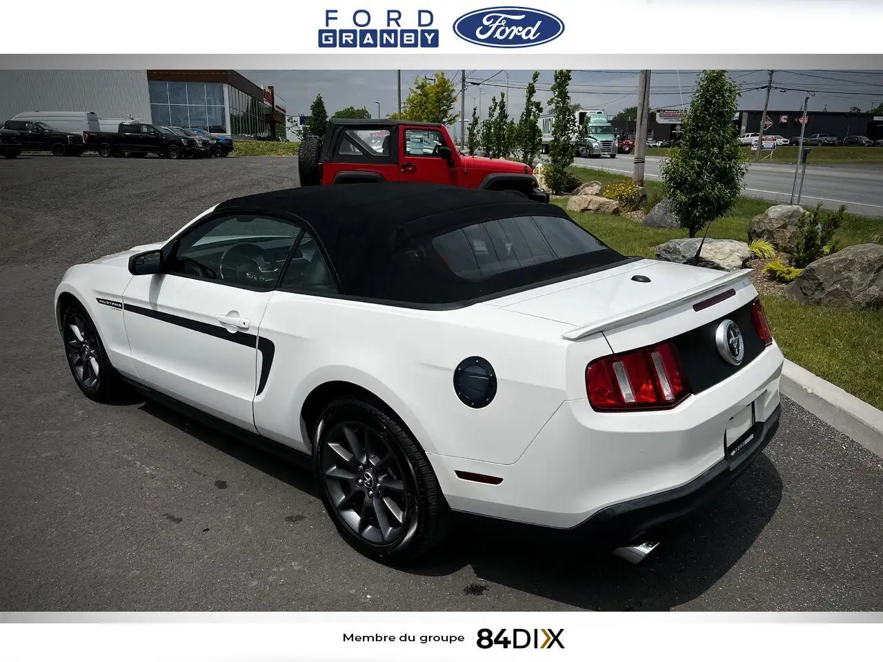 Ford Mustang photo Ford Mustang