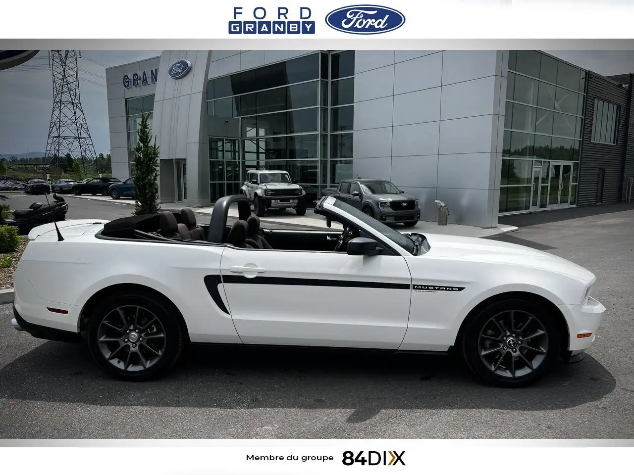 Ford Mustang photo Ford Mustang