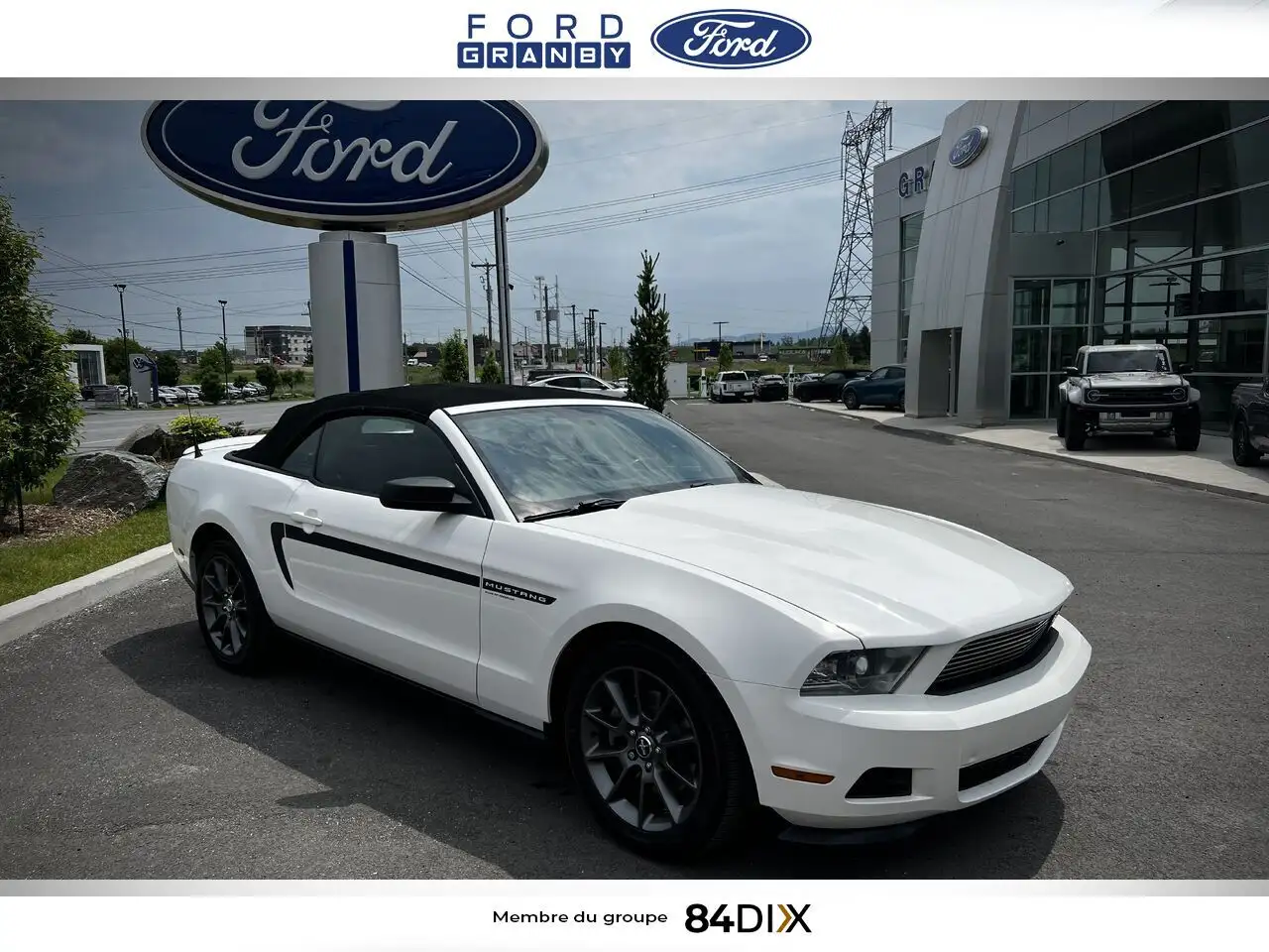 Ford Mustang photo Ford Mustang