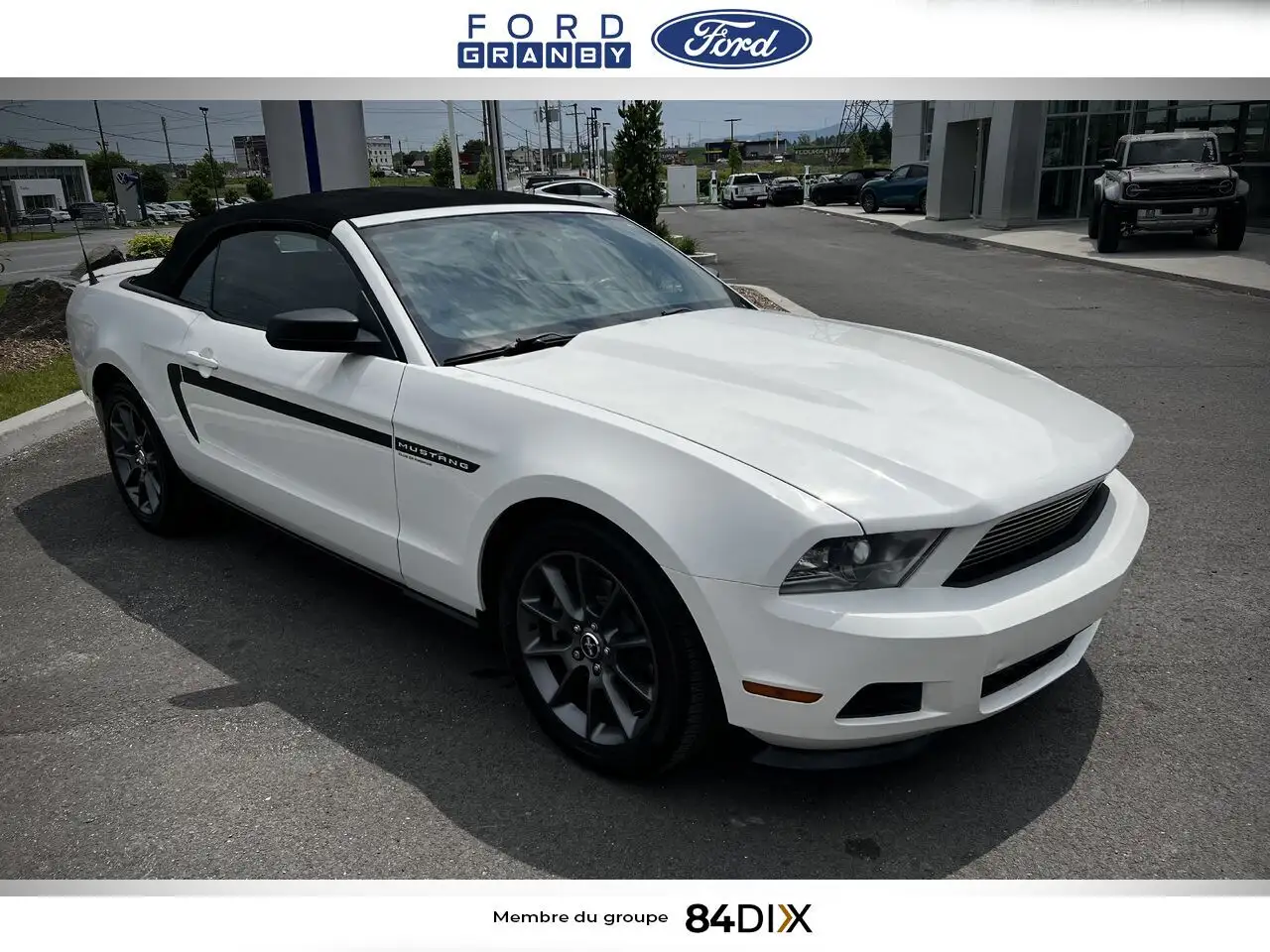 Ford Mustang photo Ford Mustang