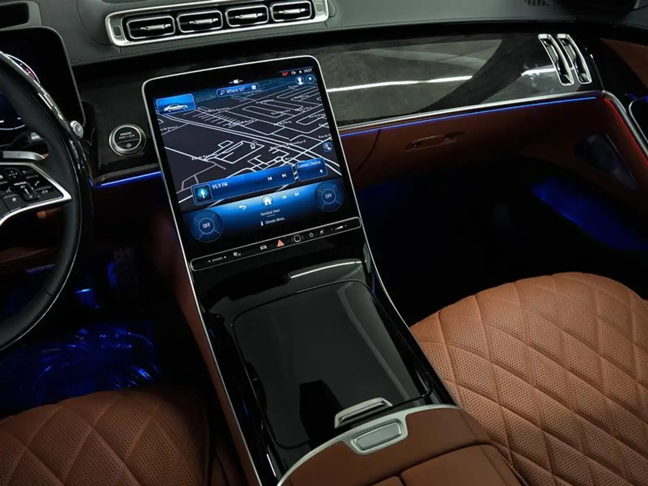Mercedes-Benz S-Class снимка Mercedes-Benz S-Class