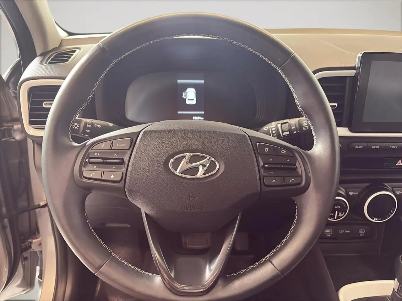 Hyundai Venue снимка Hyundai Venue