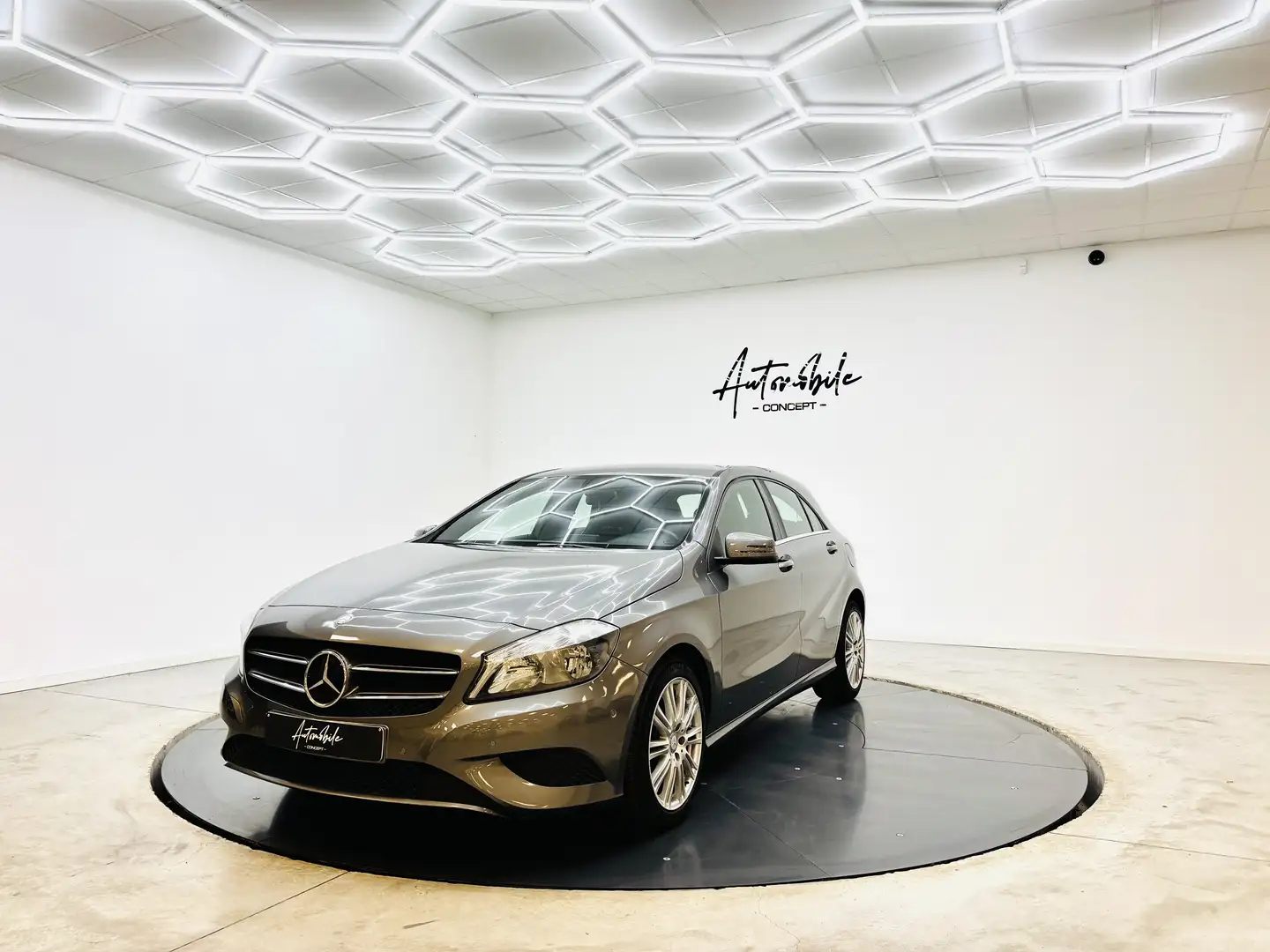 Mercedes-Benz A 180 ✅1AN GARANTIE✅CARNET COMPLET✅PARKING ASSIST Grey - 1