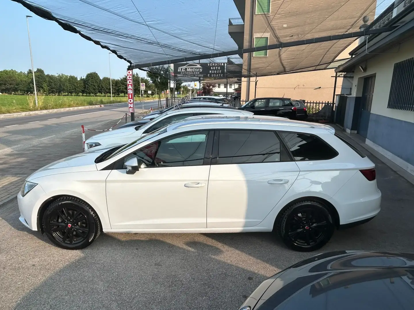 SEAT Leon ST 1.6 TDI 110CV Style - OK NEOPATENTATI Bianco - 2