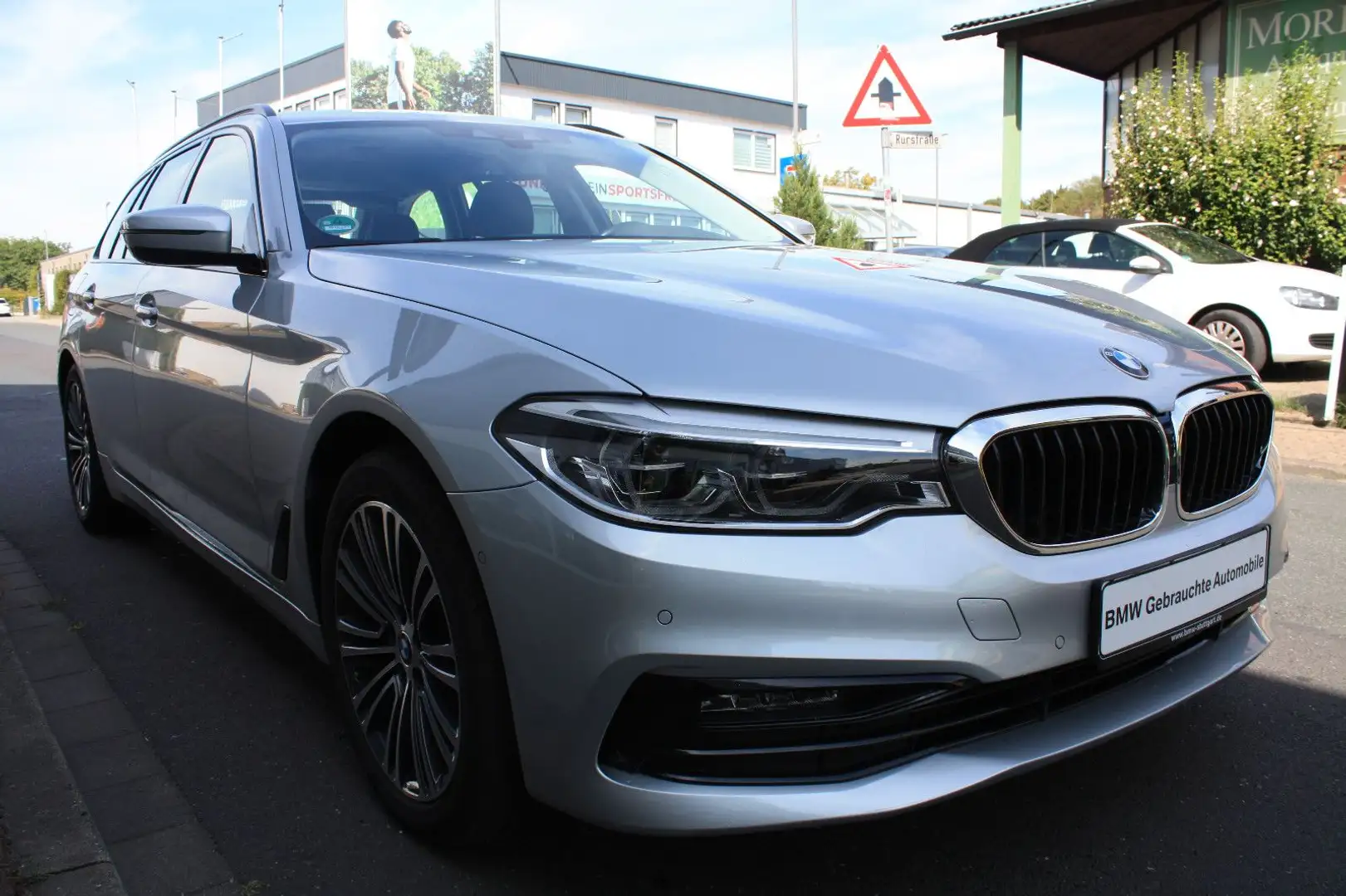 BMW 520 Touring 520 d xDrive Sport Line "tolle Optik!" Silber - 2