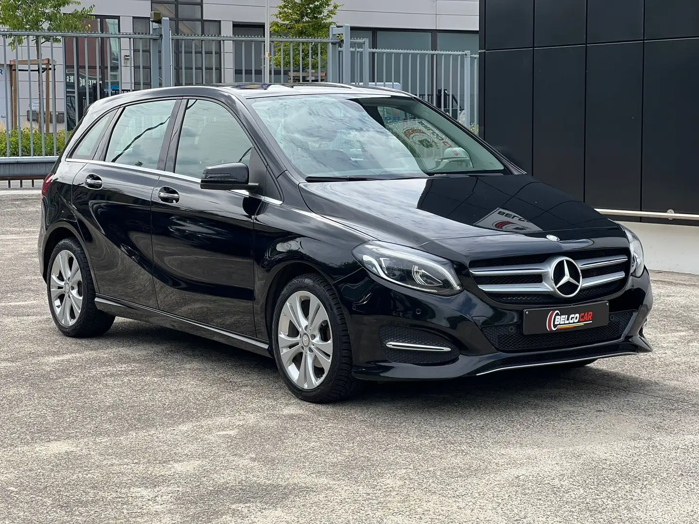 Mercedes-Benz B 180 - AUTOMATIQUE - CONTRÔLE TECHNIQUE OK Negro - 1