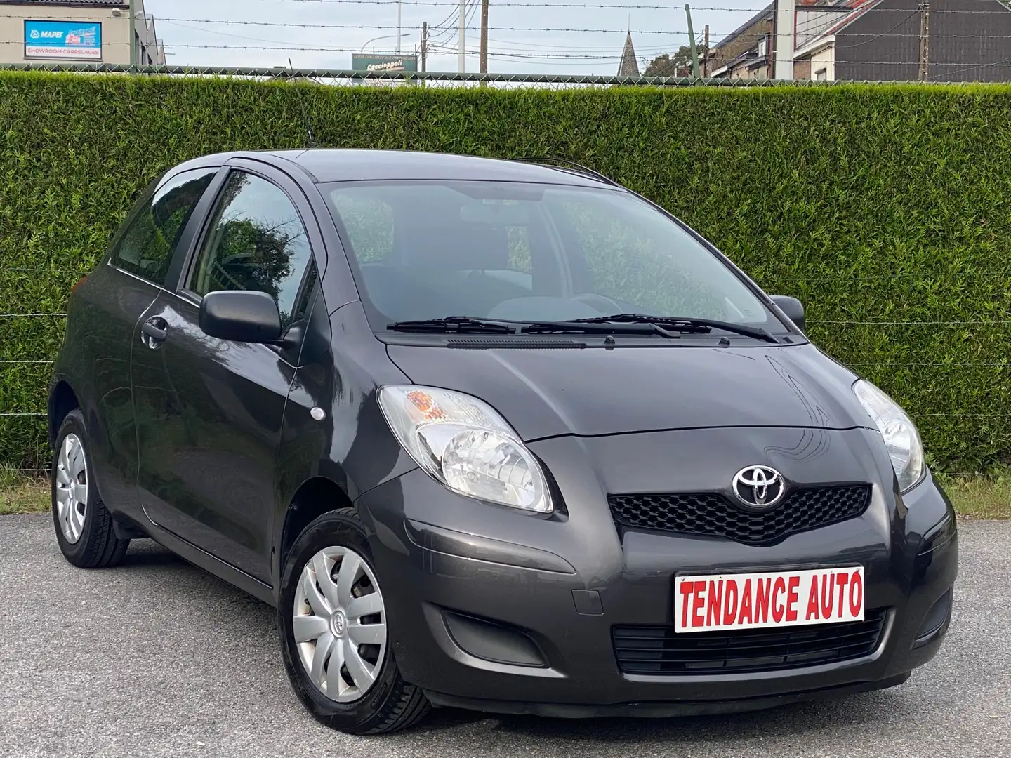 Toyota Yaris 1.0i VVT-i Eco 69 Cv - 95.000 Km ! Gris - 1