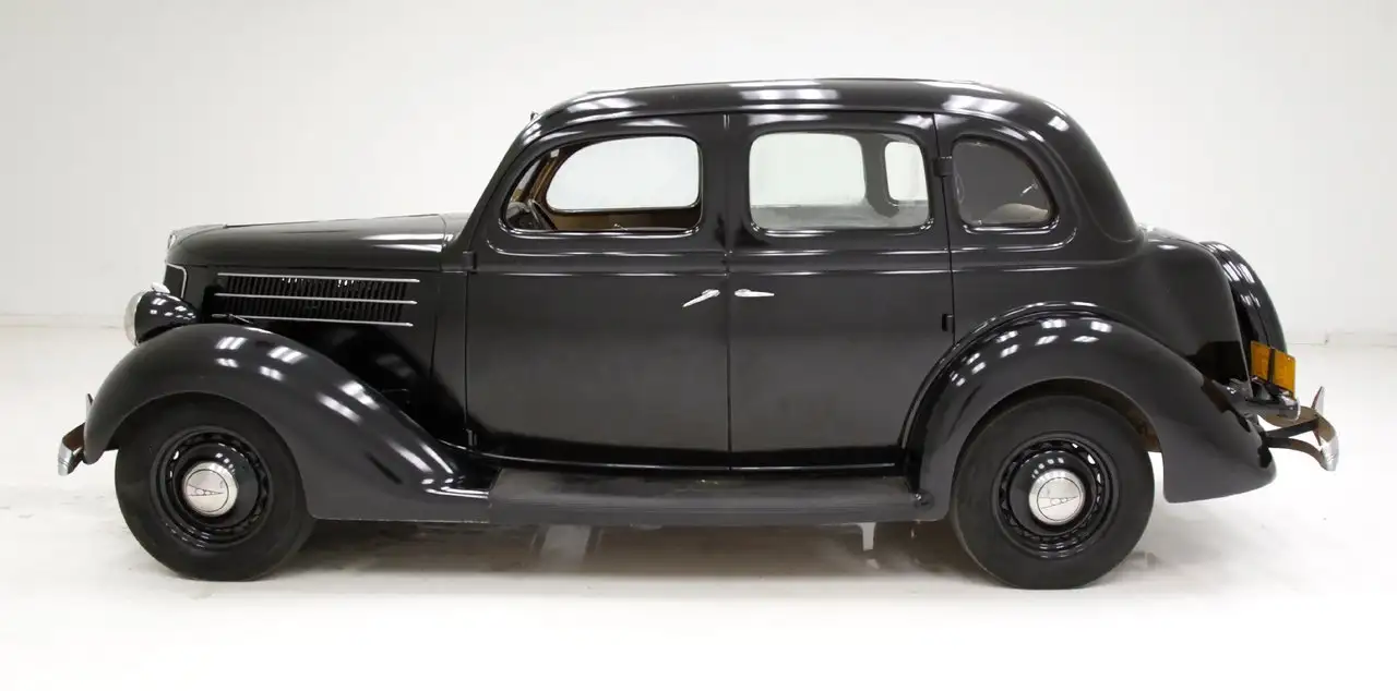 Ford Standard Sedan, foto 2