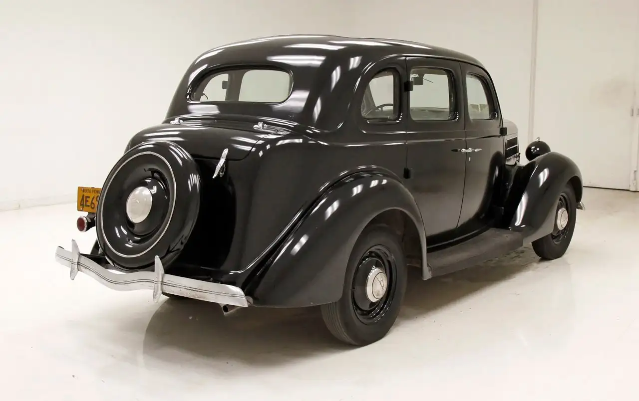 Ford Standard Sedan, foto 5