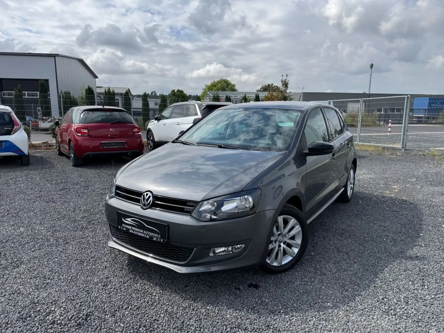 Volkswagen Polo V Style Garantie Grau - 1