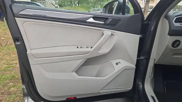 Volkswagen Tiguan view 7
