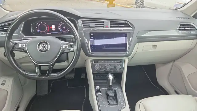 Volkswagen Tiguan view 11