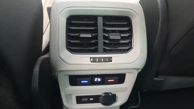 Volkswagen Tiguan view 13
