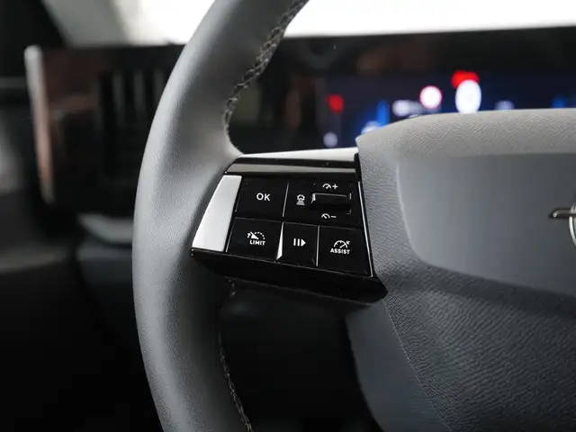 Opel Astra view 8