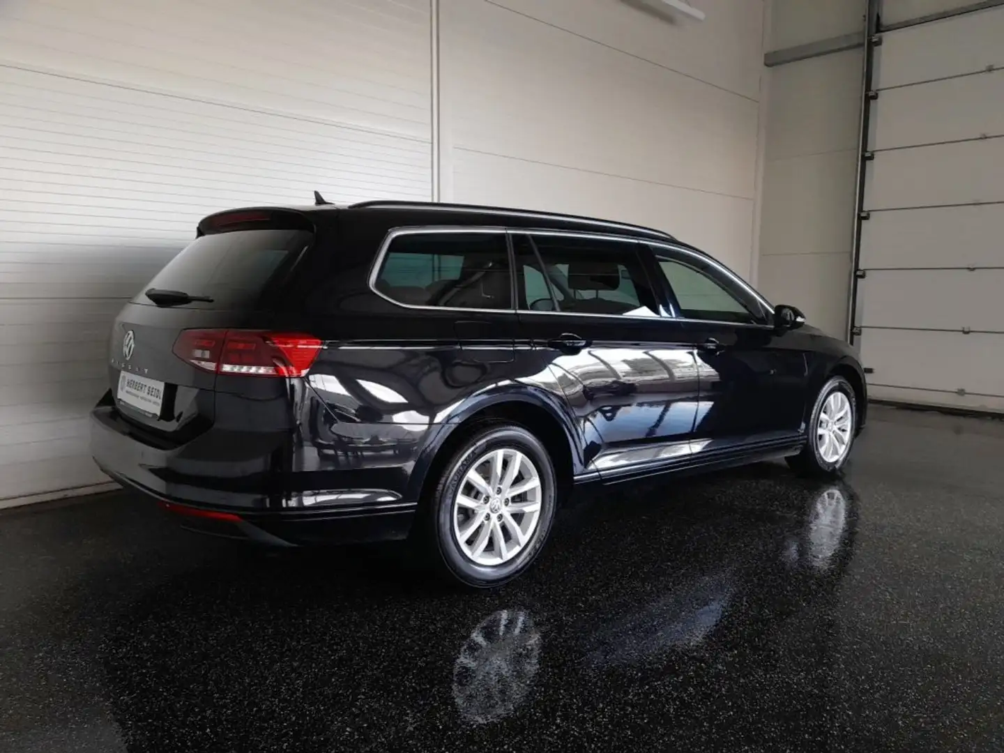 Volkswagen Passat Variant BUSINESS 2,0 TDI DSG *VIRTUELL / VOLL-LED MIT FLA / NAVI / ACC / KAMERA / E-KLAPPE / TRAVEL ASSIST / 3-ZONEN KLIMA* Schwarz - 2