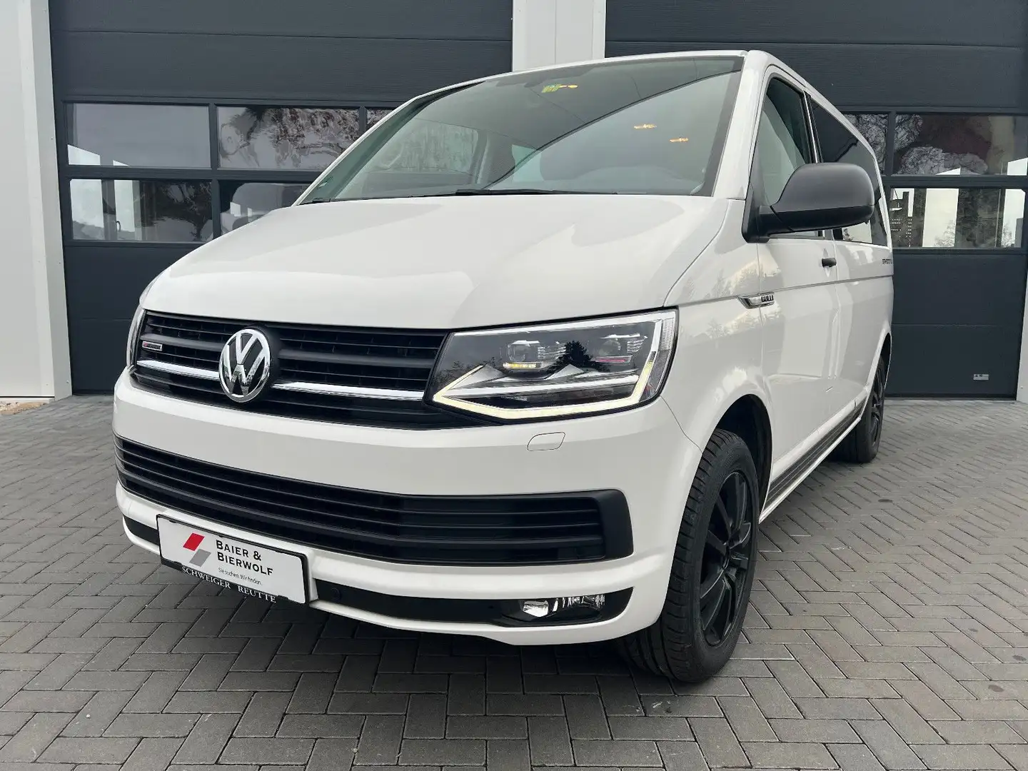 Volkswagen T6 Multivan Star Edition Plus 4Motion LED DSG SH Weiß - 2