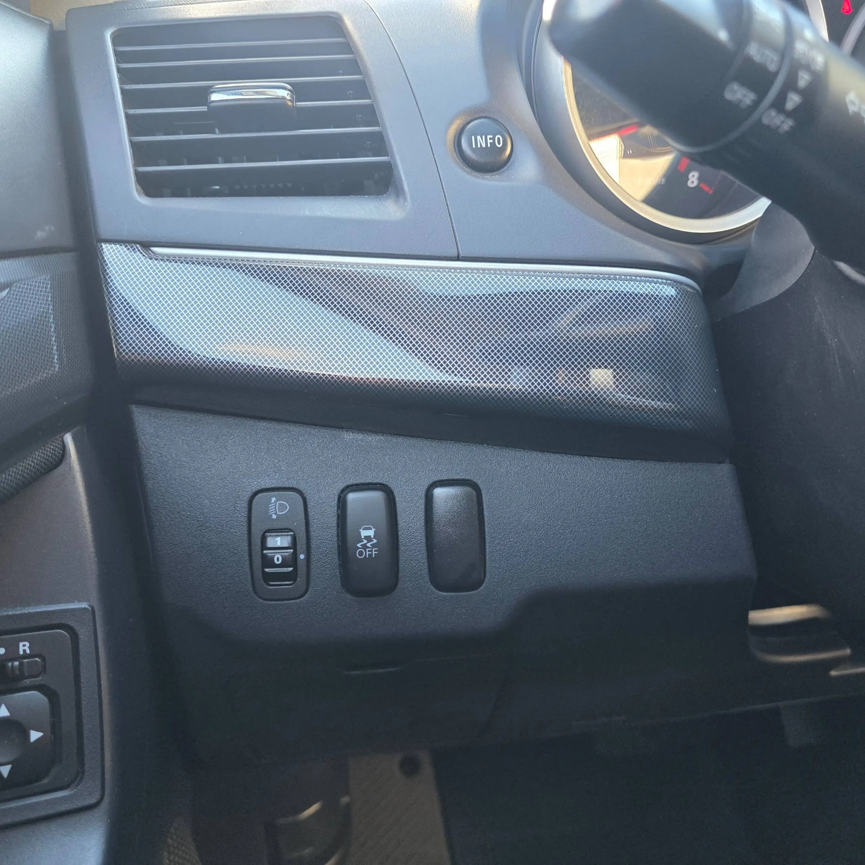 Mitsubishi Lancer Intense — photo 13