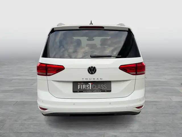 Volkswagen Touran view 5