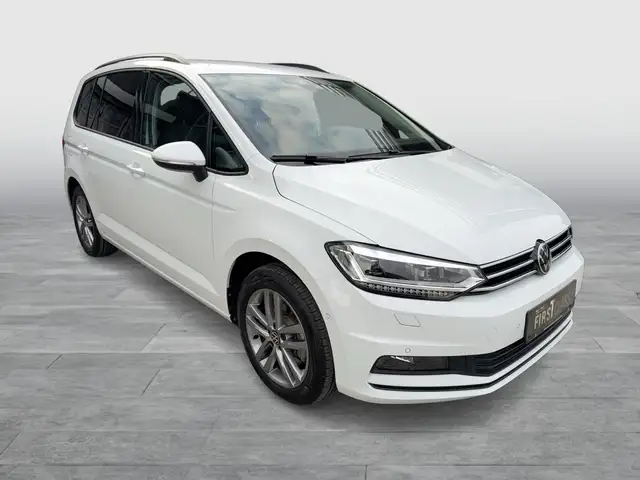Volkswagen Touran view 6